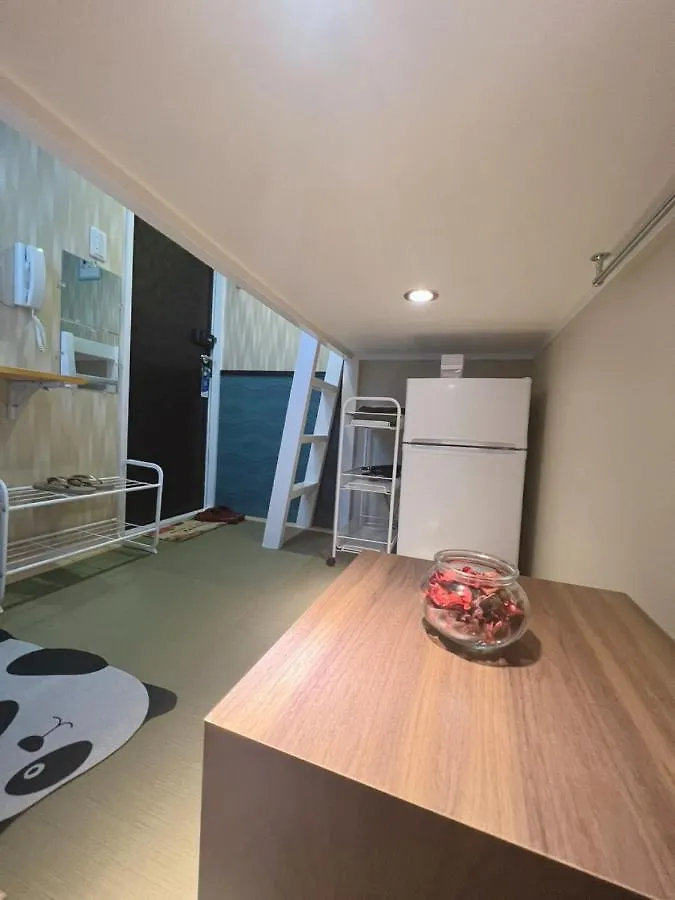 誠家　Makoto Hostel 東京都 0*,